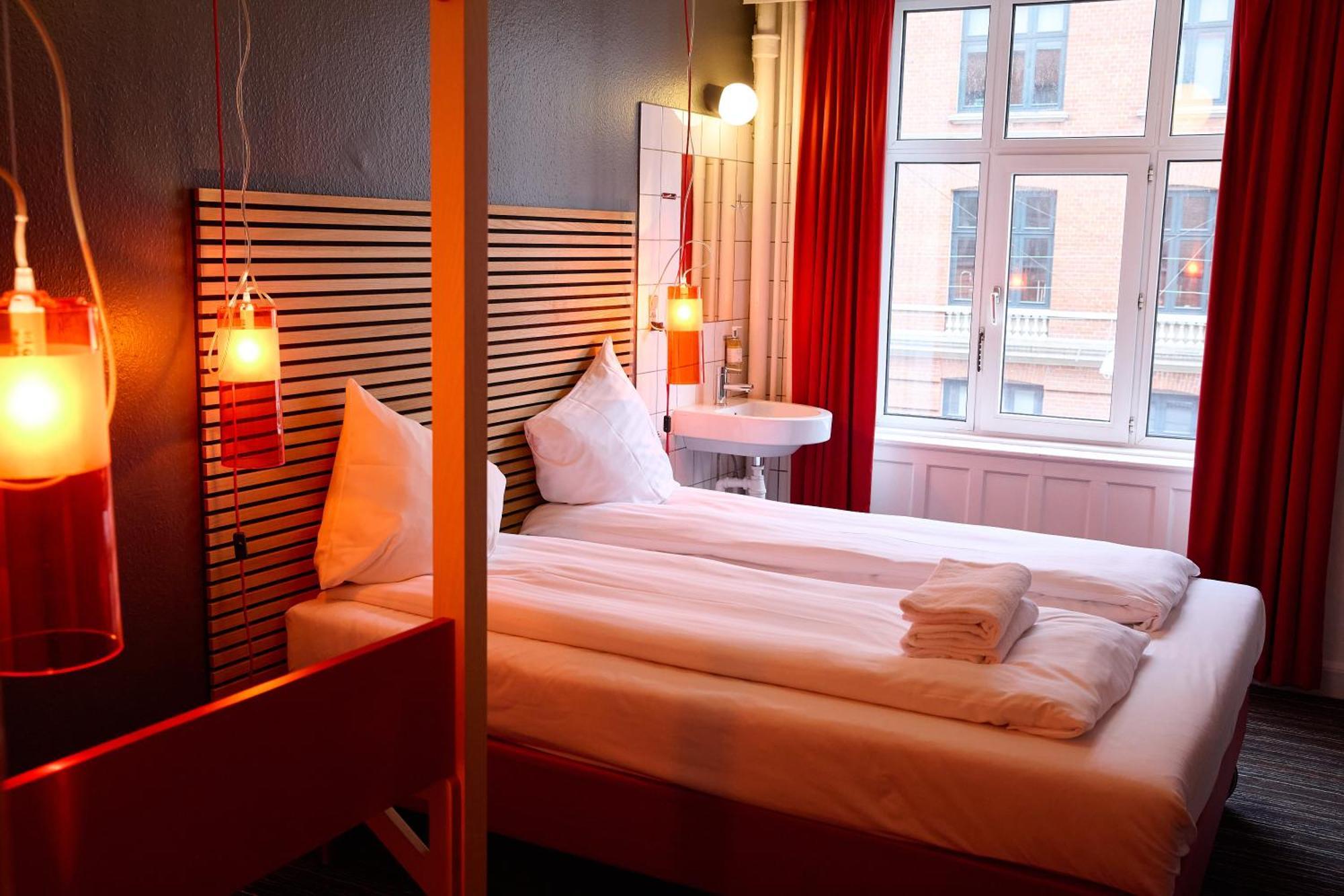 Annex Hotel 2*